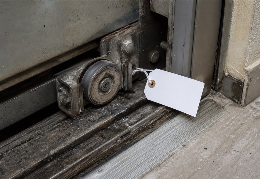 Imagen de Ascensores y mantenimiento elevador: problema practico - Contratos y avisos críticos